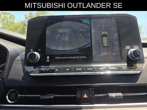 Used 2024 Mitsubishi Outlander SE Black Edition FWD image 34