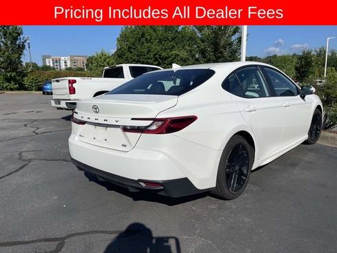 Used 2025 Toyota Camry SE FWD image 6