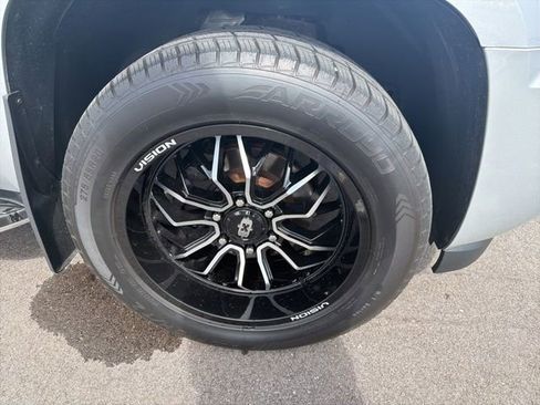 Used 2013 Chevrolet Avalanche LS w/ All-Star Edition AWD/4WD image 4