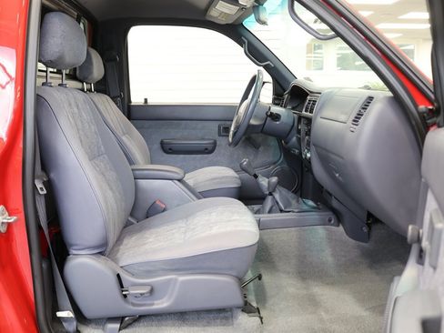 Used 2000 Toyota Tacoma 4x4 Regular Cab image 79