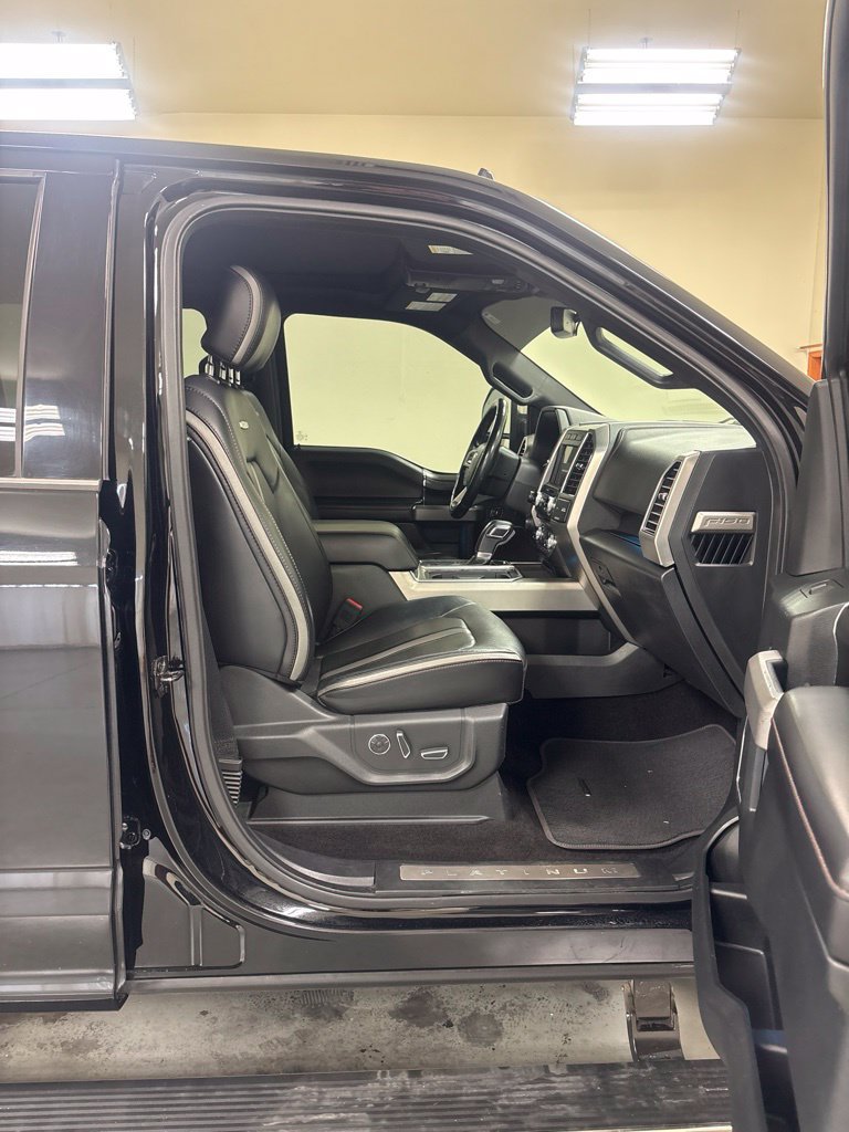 Used 2018 Ford F150 Platinum w/ Equipment Group 701A Luxury AWD/4WD image 25