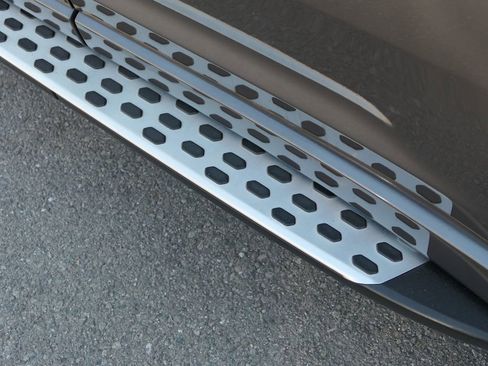 Used 2021 Jeep Grand Cherokee L Overland w/ Luxury Tech Group IV image 11