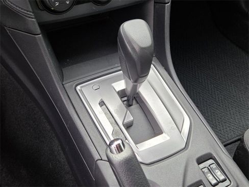 Used 2017 Subaru Impreza 2.0i Premium image 24