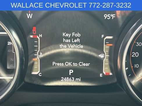 Used 2023 Jeep Gladiator Mojave AWD/4WD image 19