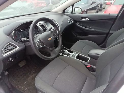 Used 2018 Chevrolet Cruze LT w/ LT Fleet Convenience Package FWD image 13