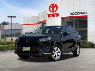 Used 2021 Toyota RAV4 LE image 1