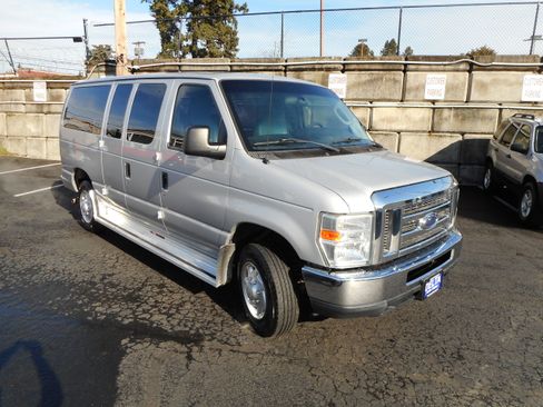 Used 2012 Ford E-350 and Econoline 350 XL w/ PWR Windows & Locks Group image 3