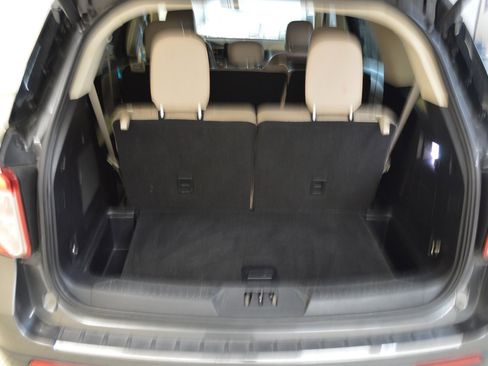 Used 2020 Ford Explorer Limited w/ Class III Trailer Tow Package image 14