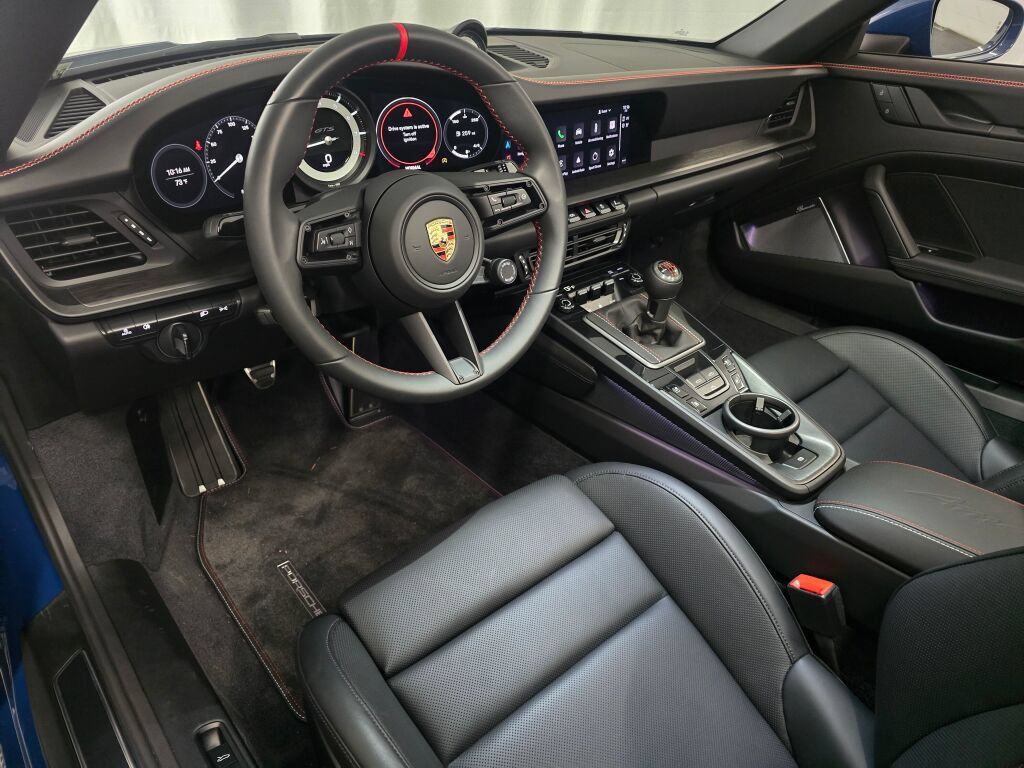 Used 2023 Porsche 911 Carrera GTS RWD image 4