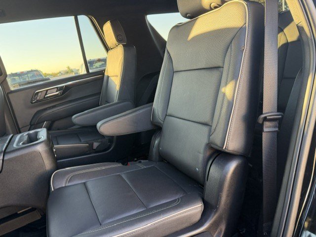Used 2025 Chevrolet Tahoe Premier AWD/4WD image 29