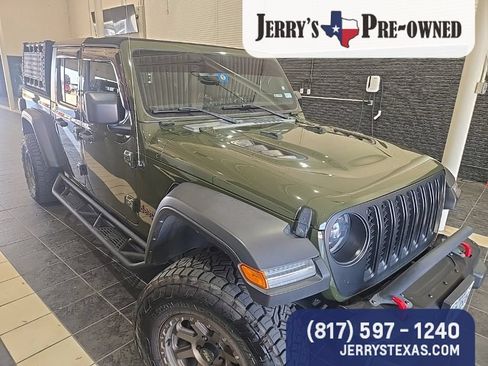 Used 2023 Jeep Gladiator Rubicon w/ LED Lighting Group AWD/4WD image 4