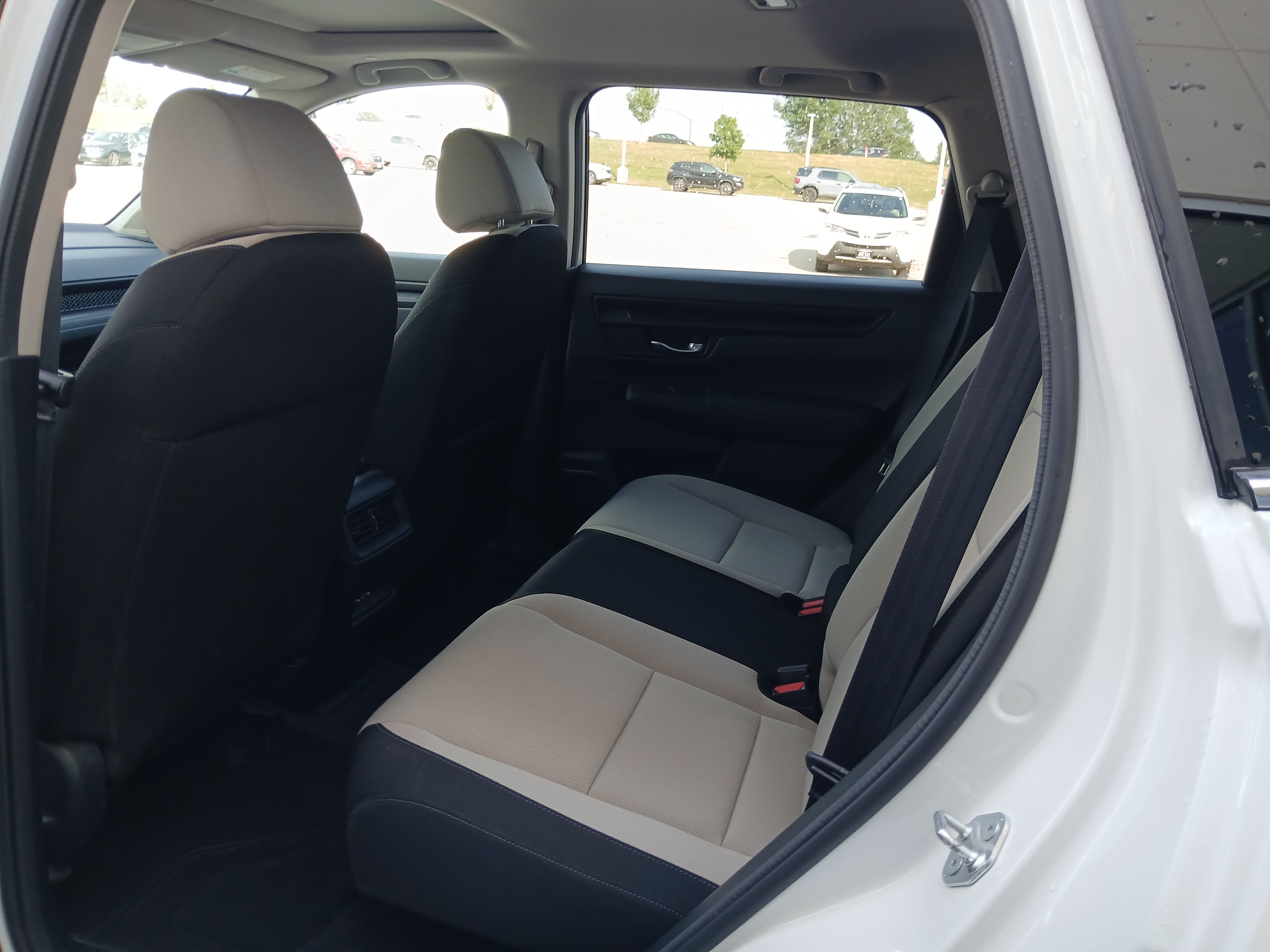 Used 2024 Honda CR-V EX image 9