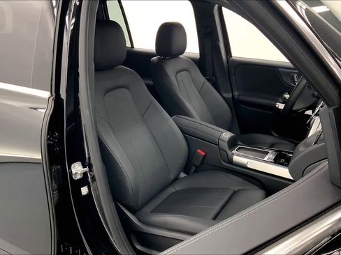 Certified 2024 Mercedes-Benz GLB 250 image 7