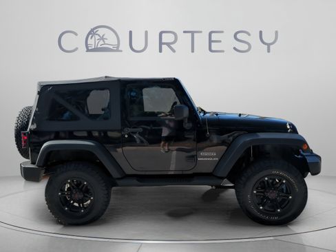 Used 2012 Jeep Wrangler Sport AWD/4WD image 8