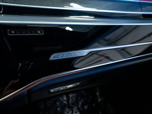 Used 2022 Audi S8 4.0T image 54