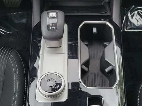 Used 2026 Mitsubishi Outlander ES FWD image 18