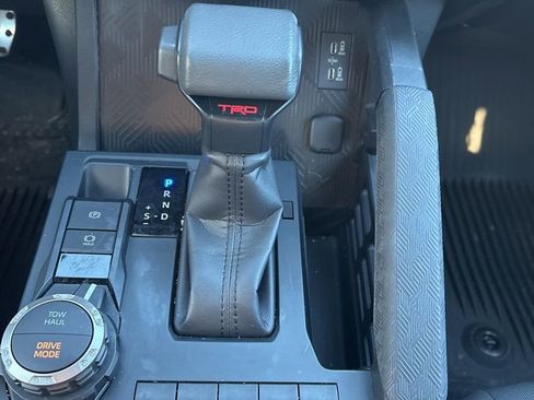 Used 2025 Toyota Tacoma TRD Sport image 16
