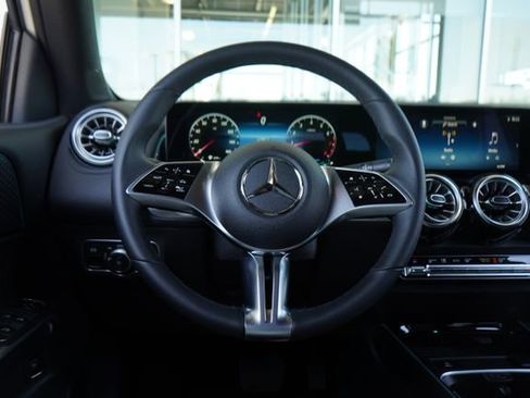 Used 2026 Mercedes-Benz GLB 250 image 15