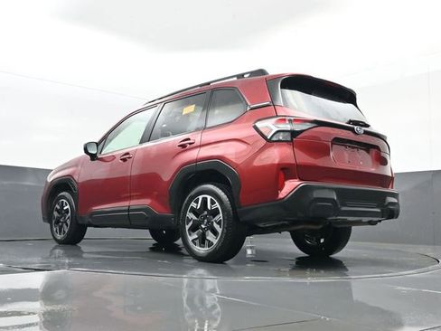 Used 2025 Subaru Forester Premium image 25
