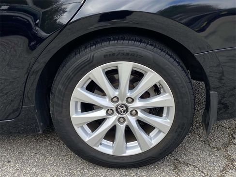Used 2019 Toyota Camry LE image 8