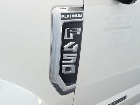Used 2020 Ford F450 Platinum w/ FX4 Off-Road Package image 4