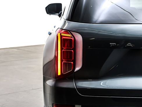 Used 2020 Hyundai Palisade Limited image 15