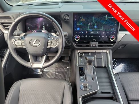 Used 2024 Lexus GX 550 w/ Cold Area Package AWD/4WD image 4