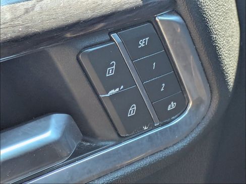 Used 2022 Chevrolet Silverado 1500 LTZ w/ Technology Package AWD/4WD image 28