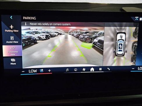Used 2027 BMW X7 xDrive40i w/ Premium Package AWD/4WD image 14