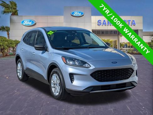 Certified 2022 Ford Escape SE FWD image 1