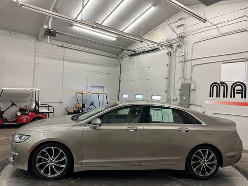 Used 2019 Lincoln MKZ Reserve w/ Reserve Plus Package image 13