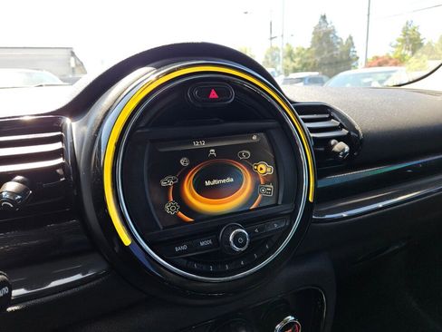 Used 2017 MINI Cooper Clubman FWD image 19