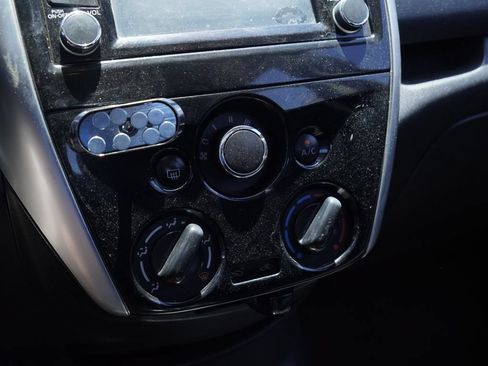 Used 2015 Nissan Versa Note FWD image 15