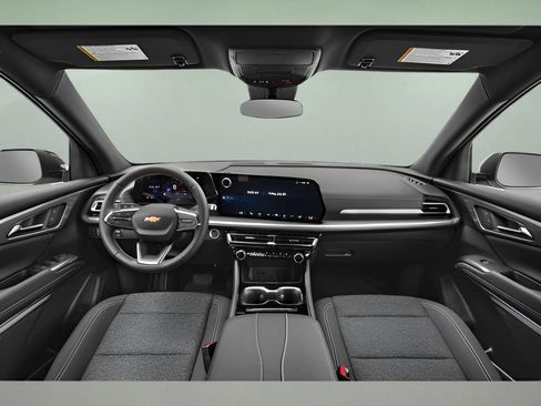 Certified 2026 Chevrolet Traverse LT image 11