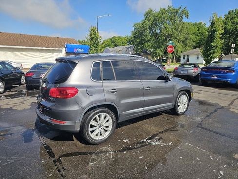 Used 2012 Volkswagen Tiguan S AWD/4WD image 12