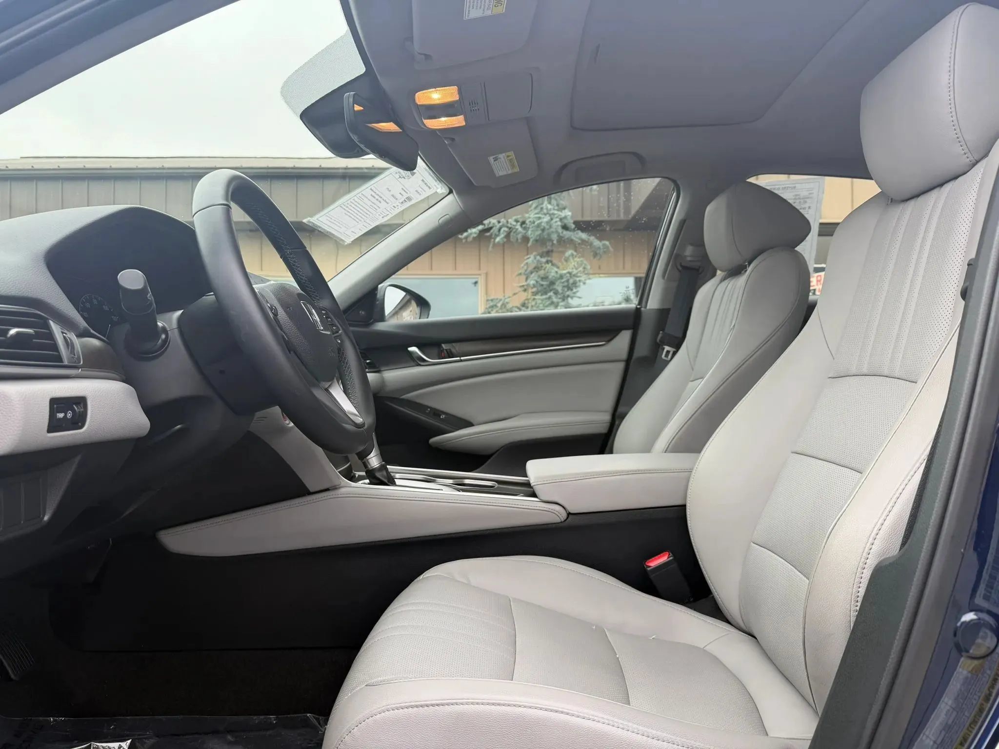 Used 2018 Honda Accord EX-L image 15