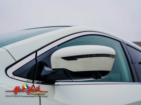 Used 2021 Nissan Murano SL w/ SL Moonroof Package image 3