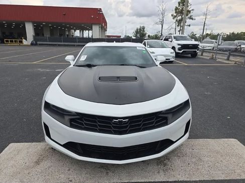 Used 2021 Chevrolet Camaro LT w/ Technology Package RWD image 2