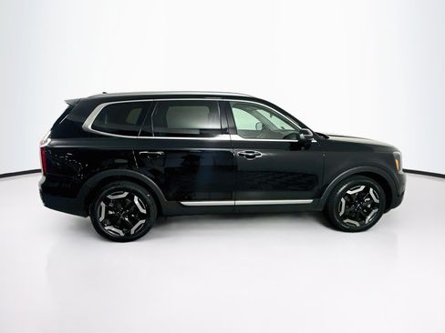 Used 2025 Kia Telluride S FWD image 10