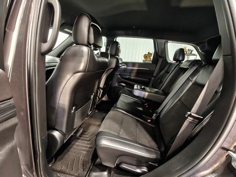 Used 2020 Jeep Grand Cherokee Laredo w/ Laredo X Package AWD/4WD image 25