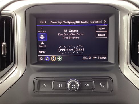 Used 2025 Chevrolet Silverado 1500 Custom image 18