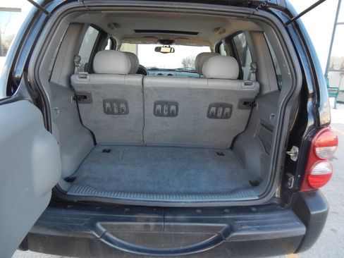 Used 2005 Jeep Liberty Limited image 43