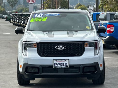 Certified 2025 Ford Maverick Lariat w/ Black Appearance Package image 11