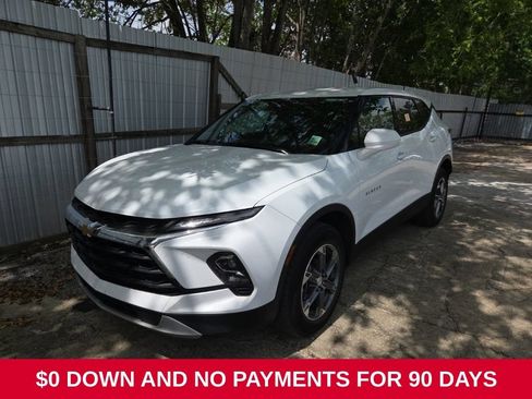 Used 2025 Chevrolet Blazer LT FWD image 1