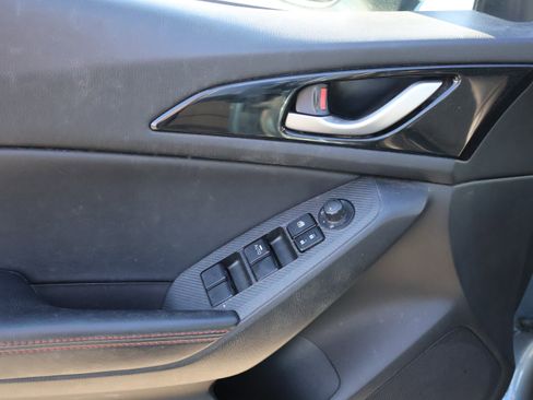 Used 2015 MAZDA MAZDA3 i Grand Touring image 21