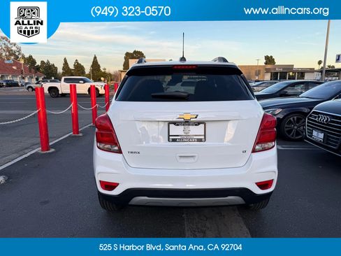 Used 2018 Chevrolet Trax LT w/ LT Convenience Package FWD image 5