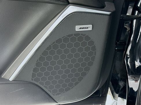 Used 2015 Cadillac Escalade Luxury image 20