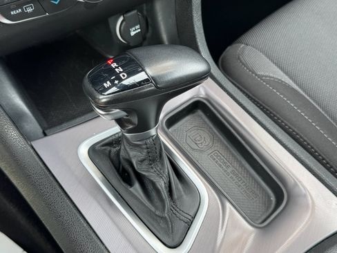 Used 2022 Dodge Charger SXT image 18