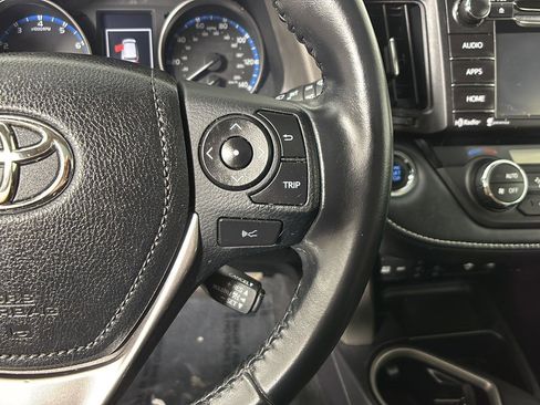 Used 2018 Toyota RAV4 XLE AWD/4WD image 31