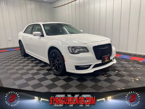 Used 2023 Chrysler 300 Touring L w/ Popular Equipment Group image 1